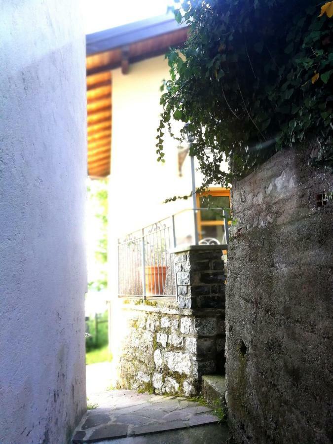 Ferienwohnung Rustico Vista Lago Lezzeno Exterior foto